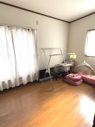 明るい洋室です