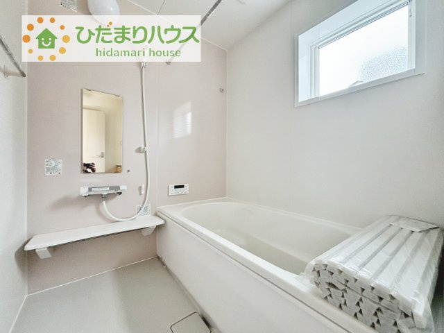 ゆったり浸かれる広々バスルーム♪お子様とも一緒に入れます(^^)/