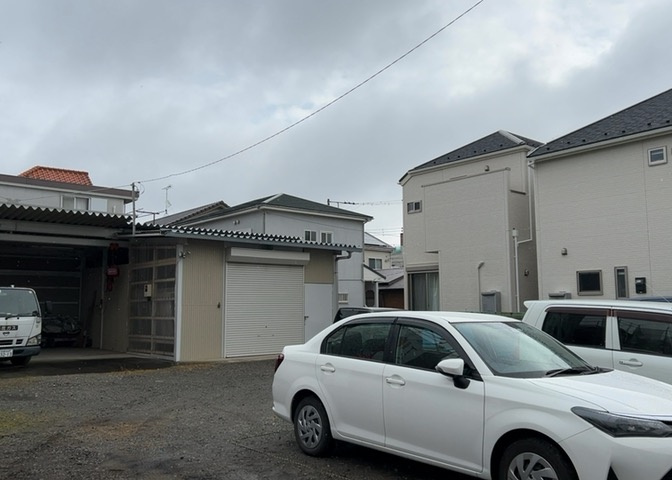眺望を気にして物件を探す場合、前面に建物が建っていないか現地で確認しましょう！前面に建物があると景色はもちろん、日当たりや風通しにも影響が出てきます。住んだ時のことを想像しながら現地見学をしましょう。