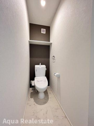 コンパクトで使いやすいトイレです