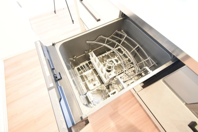 ビルトイン式の食洗器ですので、省スペースに優れております♪