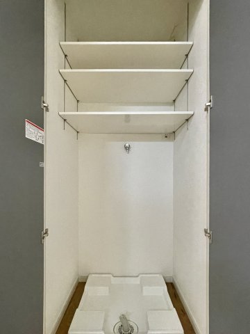 洗濯機置き場。見せたくない場所をしっかりカバー