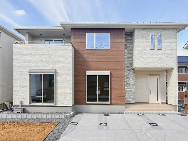 【横尾材木店】建物プラン例　建物総額2010万　建物面積106.21平米　他立地条件により別途工事費用が発生する場合がございます　またご要望に応じたプラン作成も可能となります。お気軽にご相談ください♪