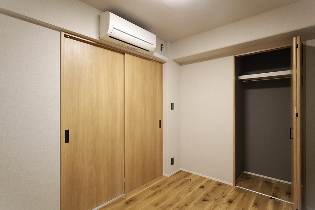 【洋室2：4.1帖】エアコン付きのお部屋☆クローゼット完備です♪