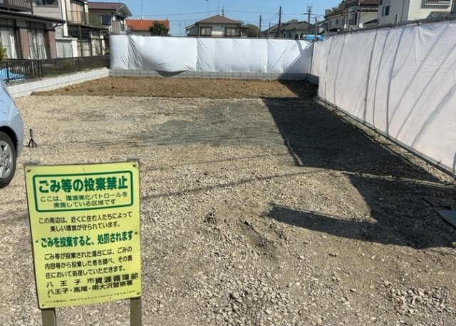 家族でのBBQを行うのであれば3坪程度の広さがあればよいでしょう。ガーデニングや家庭菜園を楽しむ際は、手入れが行き届く範囲にすると安心です。また、庭のある方角や接道が気になる方は事前に確認しましょう。
