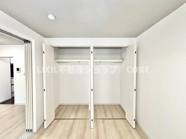 全居室に収納を完備しておりますので、居室の全空間を有効活用出来ます。