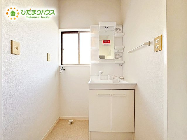 シンプルで使い勝手の良い独立洗面台！