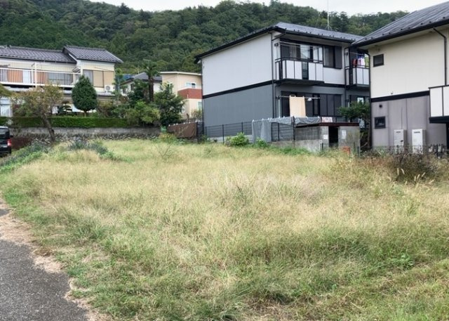 物件の詳細については、現地を見てわかること以外に、役所や法務局などで調べないとわからないことがあります。そのため、現地に行く場合は、もしこの物件を買ったらどのような生活ができるかをイメージしましょう。