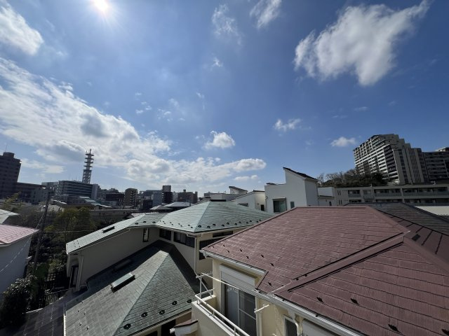 3階バルコニーからの眺望は良好です