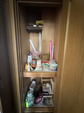 トイレ横物入