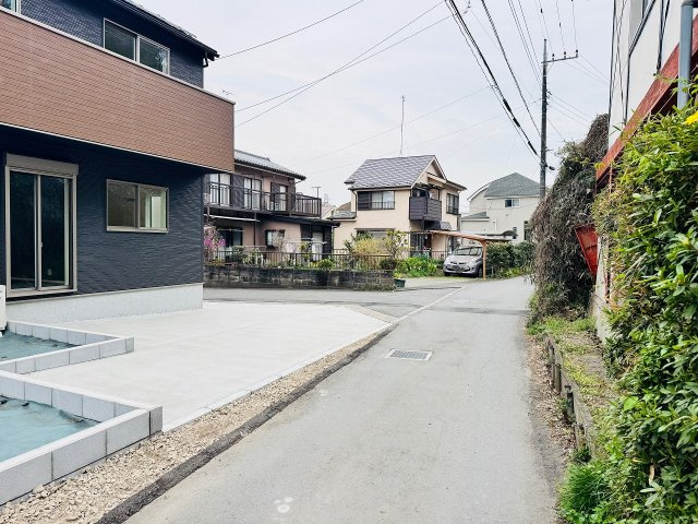 ～南東4ｍ・南西4ｍ道路に面しています～
