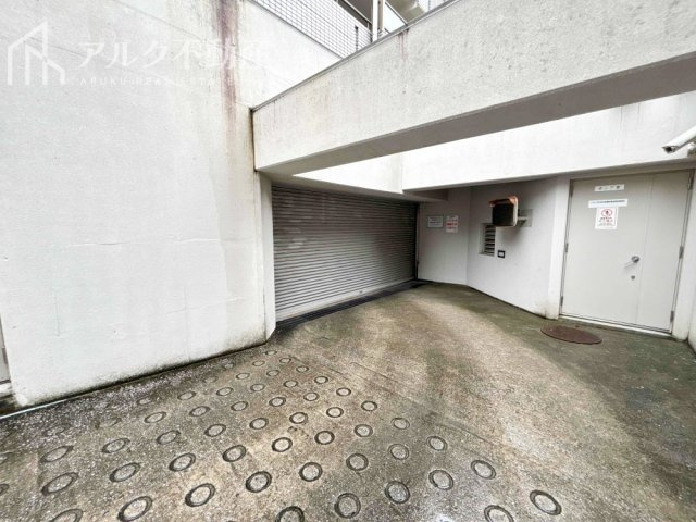 駐車場入口