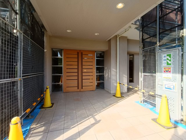 【エントランス】