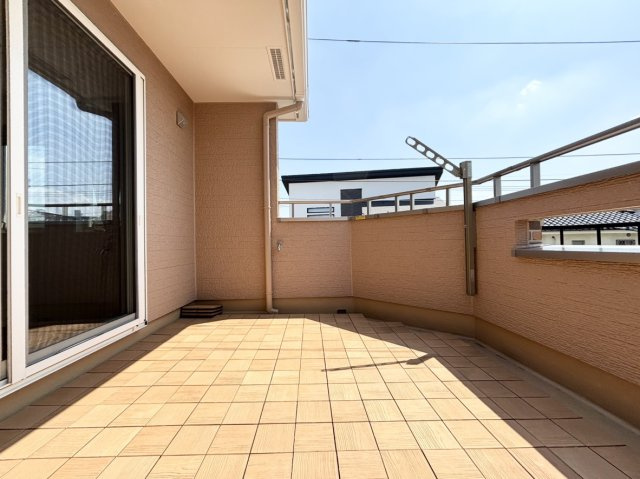 広々バルコニーには水栓を完備！洗濯やお掃除もラクラクで暮らしの幅が広がります！