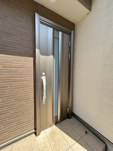 玄関ドアは交換しました