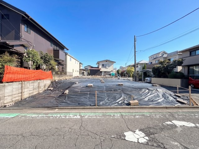 ◆爽やかな青空の下に贅沢なほどに降り注ぐ陽光、豊かな居住性と、クオリティが見事に調和した住空間は、住まうことの喜びを感じさせてくれます。ゆとりある広い敷地で開放的なお住まいです。