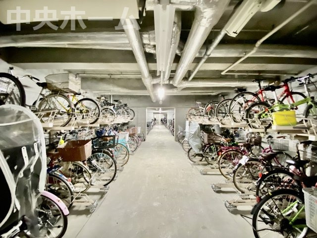【自転車置き場】最新の空き状況や費用などの詳細は担当スタッフまでお問い合わせください。