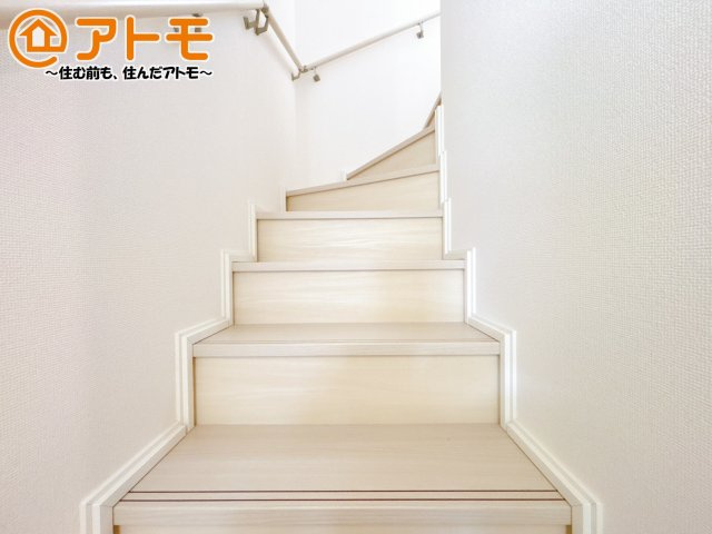 階段は緩やかで手すりもついているので上りやすくなっています！