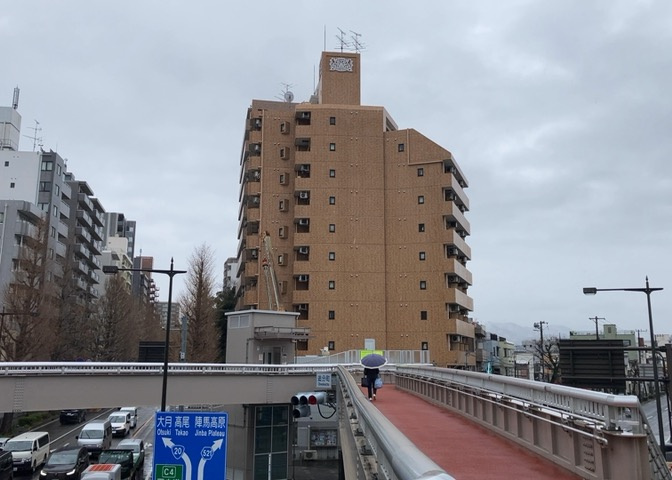 隣家の土地はどうなっているのか、生活利便施設が近くにあるのか、学校まで近いかなど、お客様のライフスタイルにあわせたイメージが重要です。また、近くにあると困る施設が近くにないかも確認するといいでしょう。