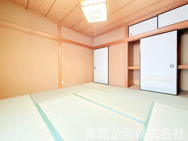 落ち着いた雰囲気の和室付きです