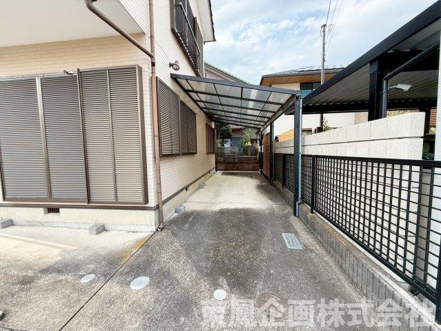 駐車場があるので、車を買う予定の方も安心です