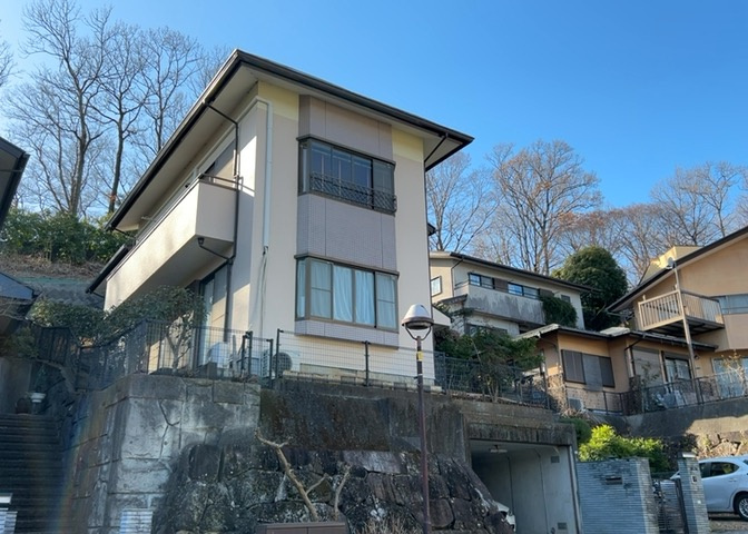 隣家の土地はどうなっているのか、生活利便施設が近くにあるのか、学校まで近いかなど、お客様のライフスタイルにあわせたイメージが重要です。また、近くにあると困る施設が近くにないかも確認するといいでしょう。