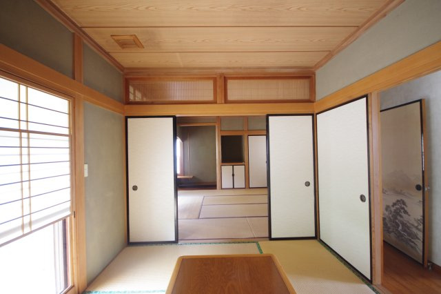 続き和室になっています