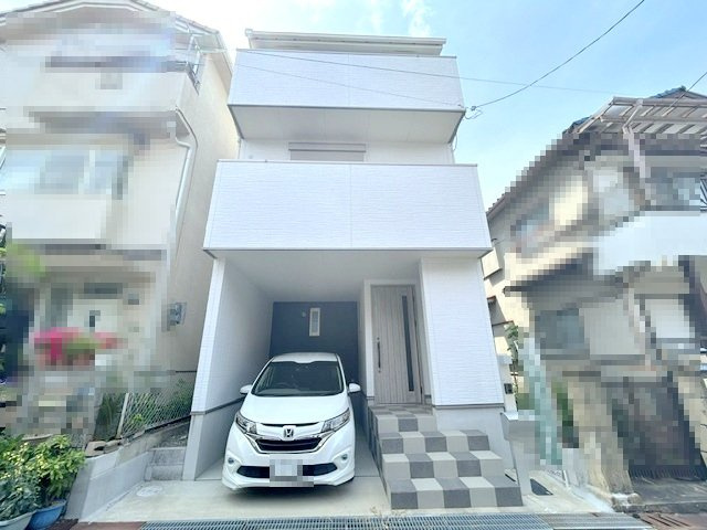 外観：327002348008