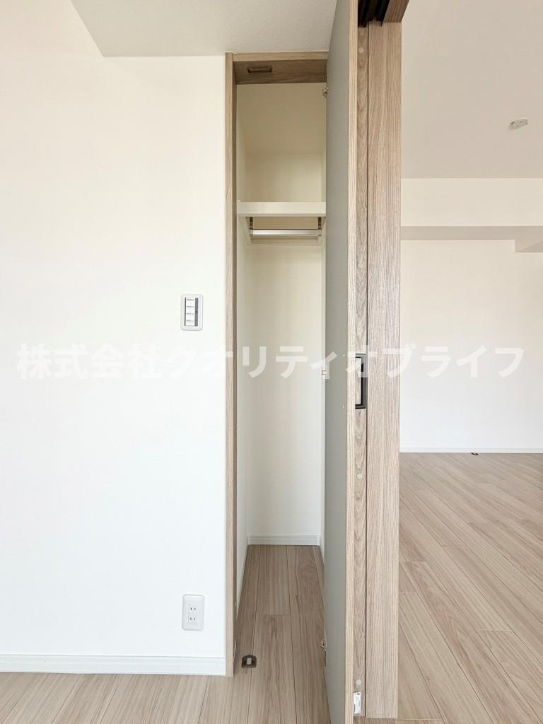 リビング横の洋室約4.3帖