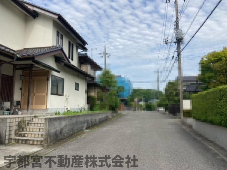 都市ガスエリア。前面道路が広く、駐車もラクラク♪