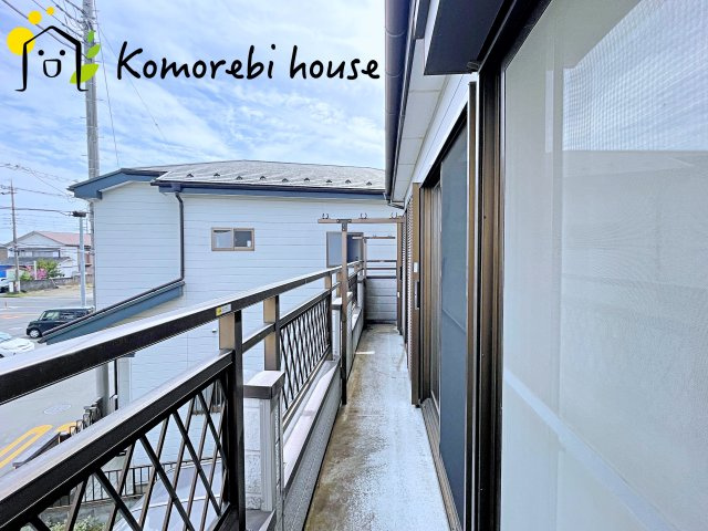 落ち着いた時間を過ごせるバルコニーです