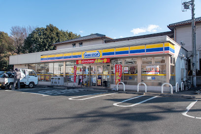 ミニストップ南大沢店まで徒歩5分
