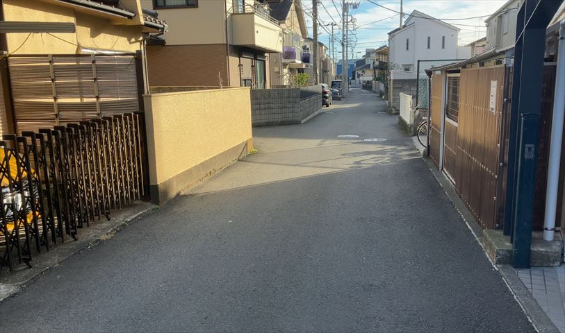 眺望の良さを楽しめるダイニングキッチンで家族団らんの時間を過ごしてはいかがでしょうか。バルコニーから見える景色を家族で眺める時間は、時間が経つのを忘れてしまいそうですね。是非、現地を見に行きましょう！