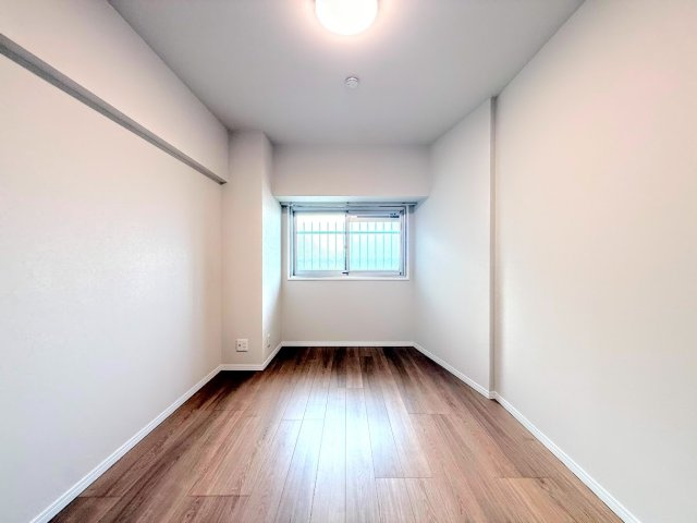 ◆室内はいつも明るい印象なので気持ちの良い朝を迎えられます。各部屋にはクローゼットを完備しており、収納が多いお家はすっきりして快適空間です。