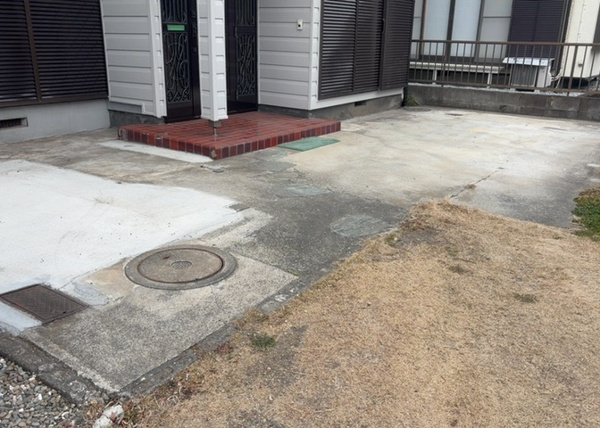 【相模原市中央区上溝の中古戸建ての駐車場】