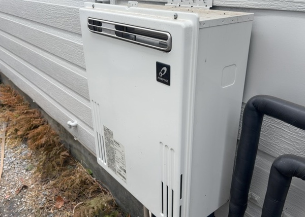 【相模原市中央区上溝の中古戸建ての発電・温水設備】