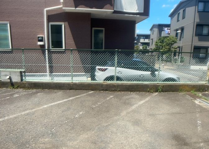 マンションの駐輪場は、事前に空きがあるか確認を取ると安心です。せっかく入居したのに駐輪スペースがない！なんてことになったら大変ですよね。そこで、内見時や購入前にはまず事前に確認しておくと良いでしょう。