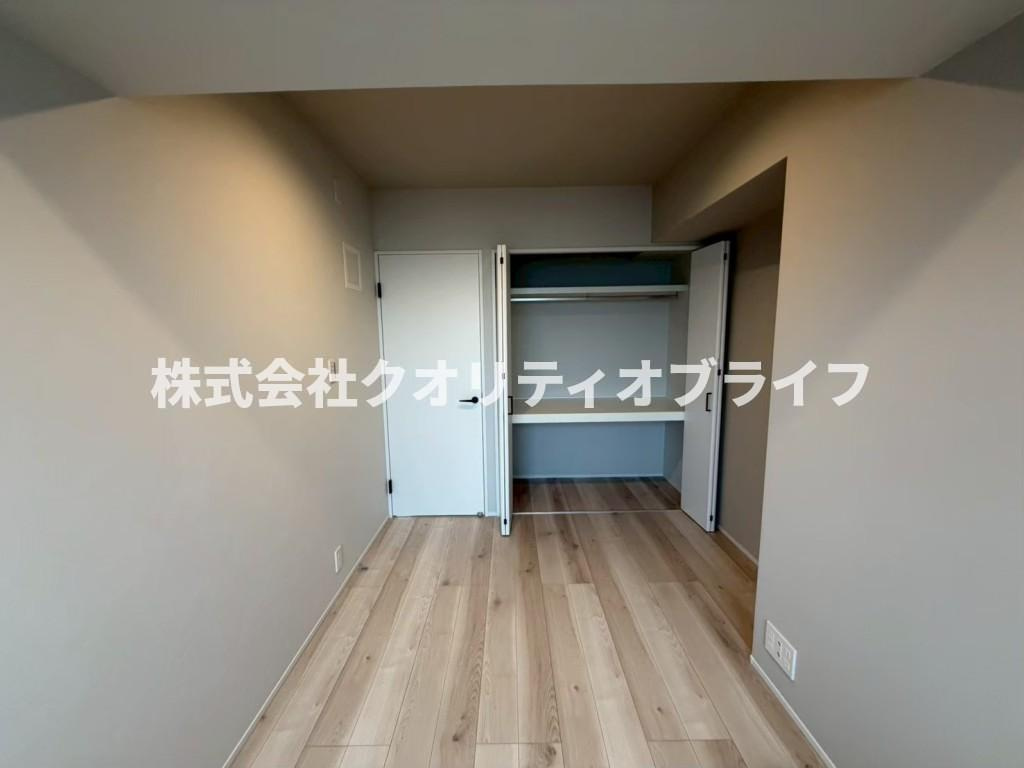 収納も各洋室にございます