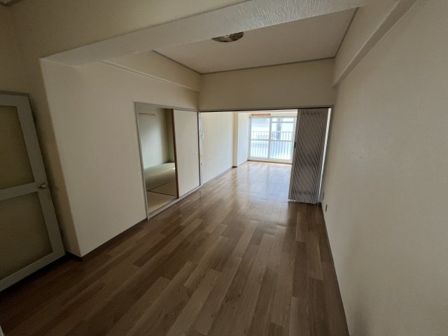 LDKと洋室を繋いで大きな1室として利用いただけます