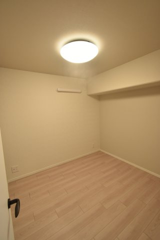 フローリング・クロス・建具・照明全て新調しているので、気持ちよくお住まいいただけます♪