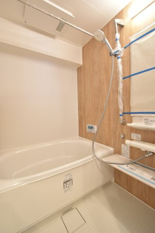 最新のユニットバスに取り替えています♪お掃除ラクラク設計です！水栓は節水機能付き・浴槽はお湯が冷めにくい仕様です♪