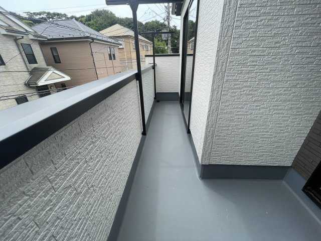大きなバルコニー付き