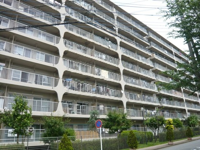越谷スカイハイツB棟