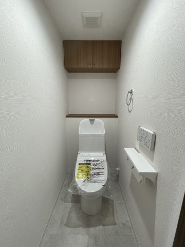 温水洗浄便座付き。