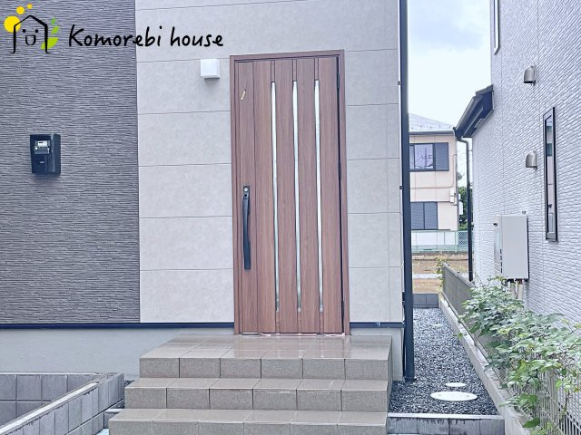 落ち着いた玄関です
