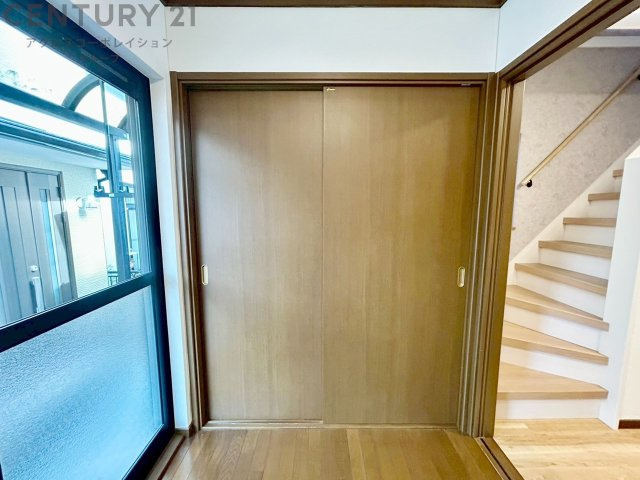 創造性や成長を促す遊びの空間を提供。学習や趣味に集中できる環境を整えます。個別のプライベートスペースは自己表現と自立心を育み、心地よい睡眠環境を整えリラックスできる場所を提供。　