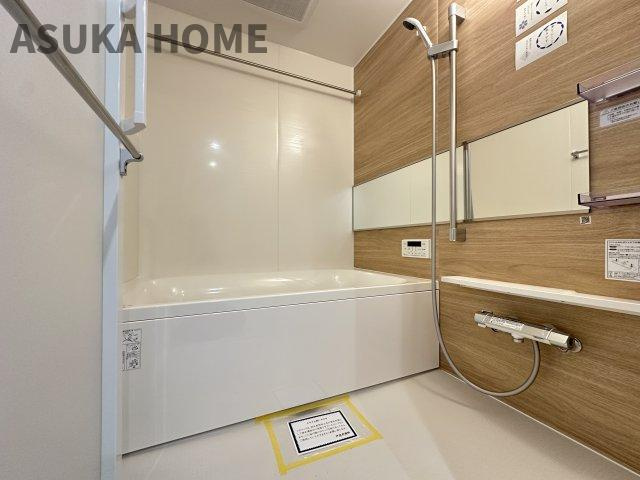毎日の疲れを癒すバスタイム。浴室換気乾燥暖房機付きでお風呂の環境の維持にも！