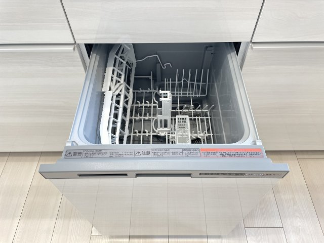 食洗器付きで、家事の負担を減らせます。空いた時間を有効活用。　