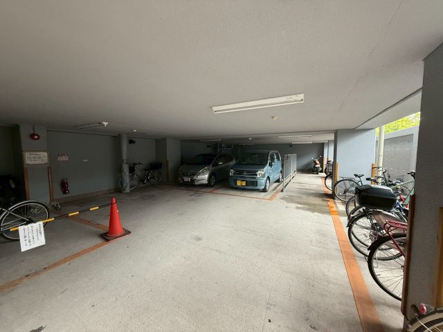 敷地内駐車場です。