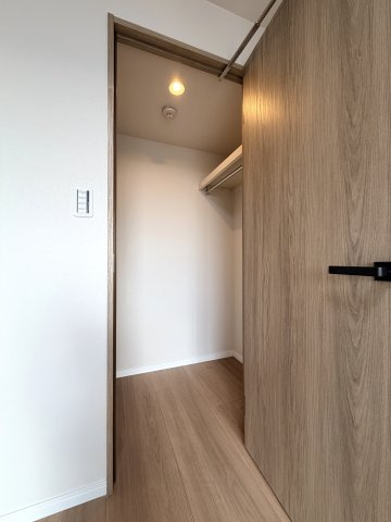 南東洋室の収納になります♪